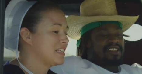 Retired NFL star Marshawn Lynch takes buggy ride in Intercourse as