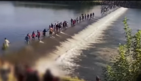 NextImg:DHS Tells SCOTUS Border Patrol Forced to Bring Illegals into U.S. Under ‘Suboptimal Conditions’ Due to Texas Blockade