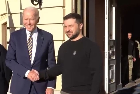 NextImg:Election Interference? Biden’s Air Force Flies Zelensky to Swing State PA Event