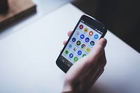 NextImg:Senate Bill Requires Social Media Users to Acknowledge ‘Mental Health Risks’