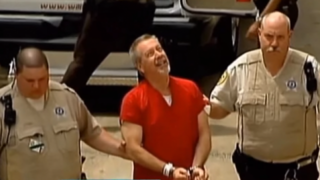 Imprisoned Wife-Killer Drew Peterson Caught on Tape Plotting to Kill ...