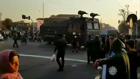 Iran Starts Killing Protesters, ABC Ignores While CBS and NBC Downplay 16660_thumb_0003