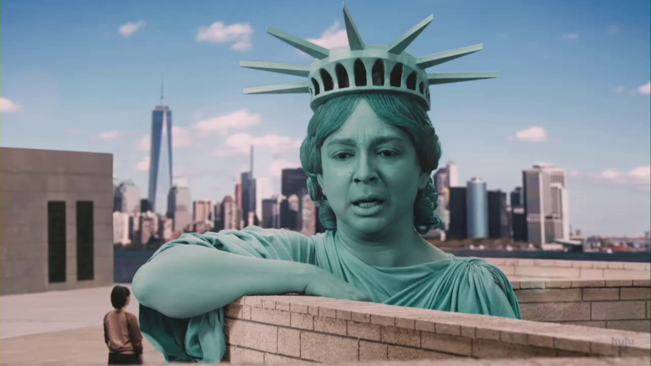 I met sarah. Lady Liberty. Five Mile Lady Liberty. Трамп и статуя свободы. Леди Либерти фото.